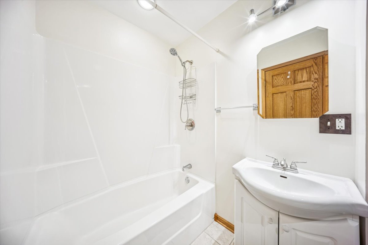 29W214 Lee Road, West Chicago, IL 60185