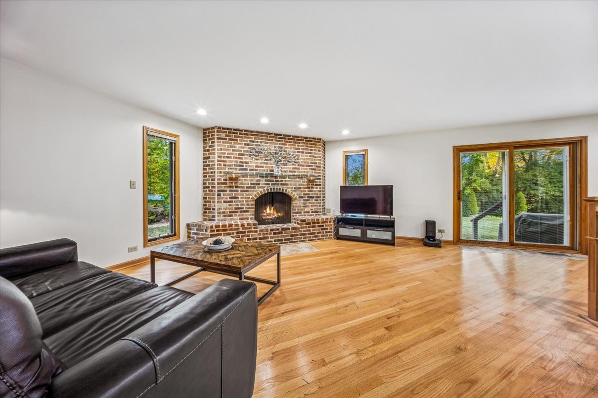 29W214 Lee Road, West Chicago, IL 60185