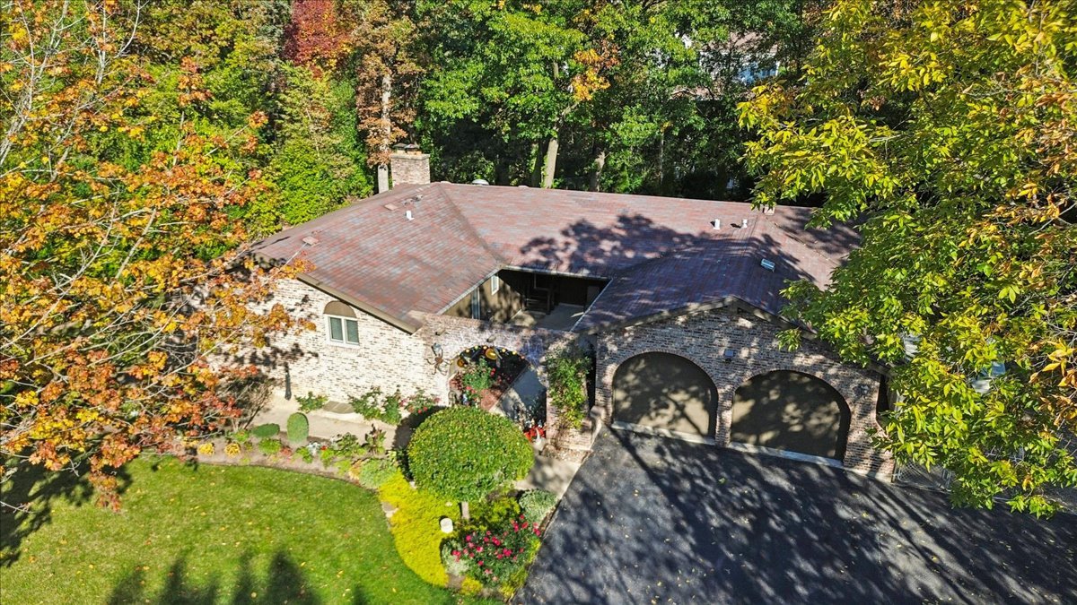 29W214 Lee Road, West Chicago, IL 60185