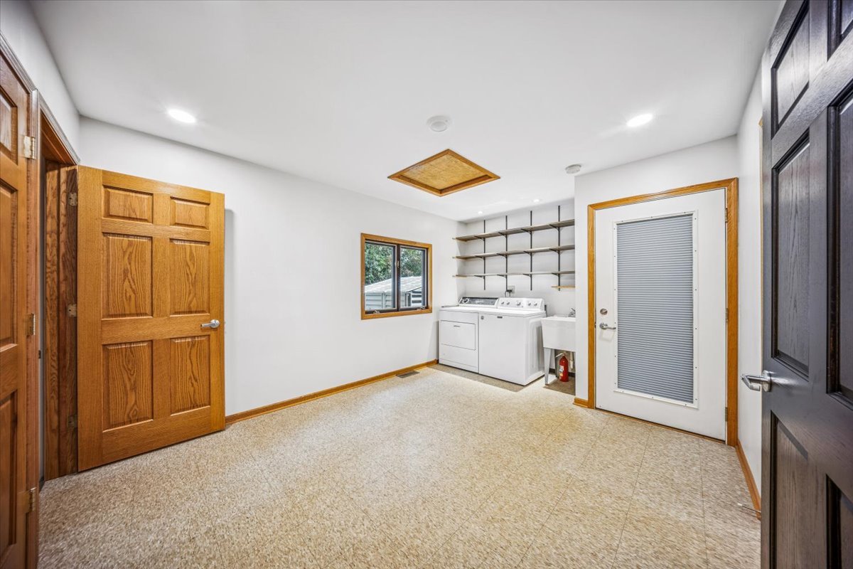 29W214 Lee Road, West Chicago, IL 60185