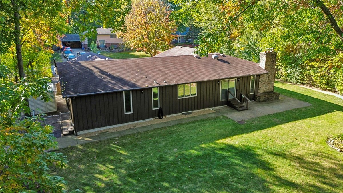 29W214 Lee Road, West Chicago, IL 60185