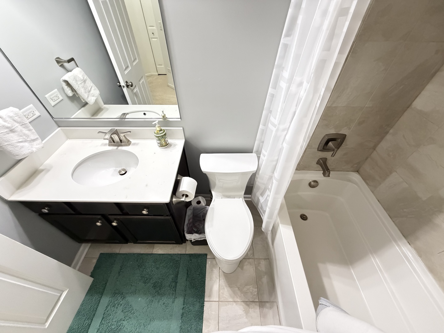 2911 Henley Lane #2911, Naperville, IL 60540