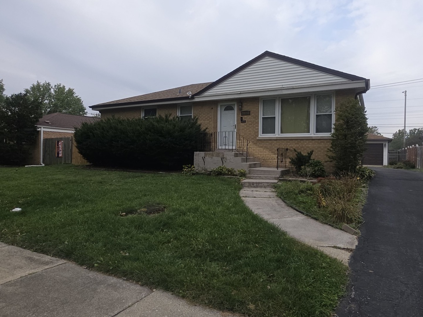 21342 S JEFFREY Drive, Matteson, IL 60443