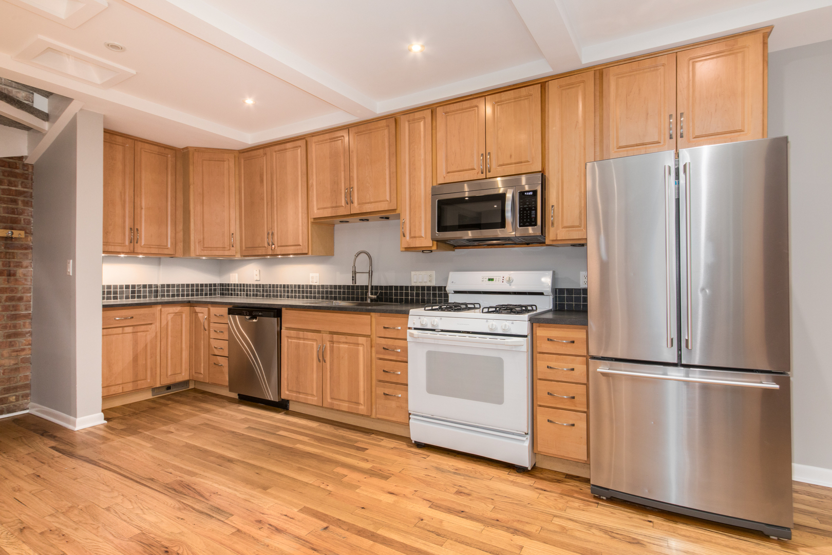 648 W Belden Avenue #B, Chicago, IL 60614