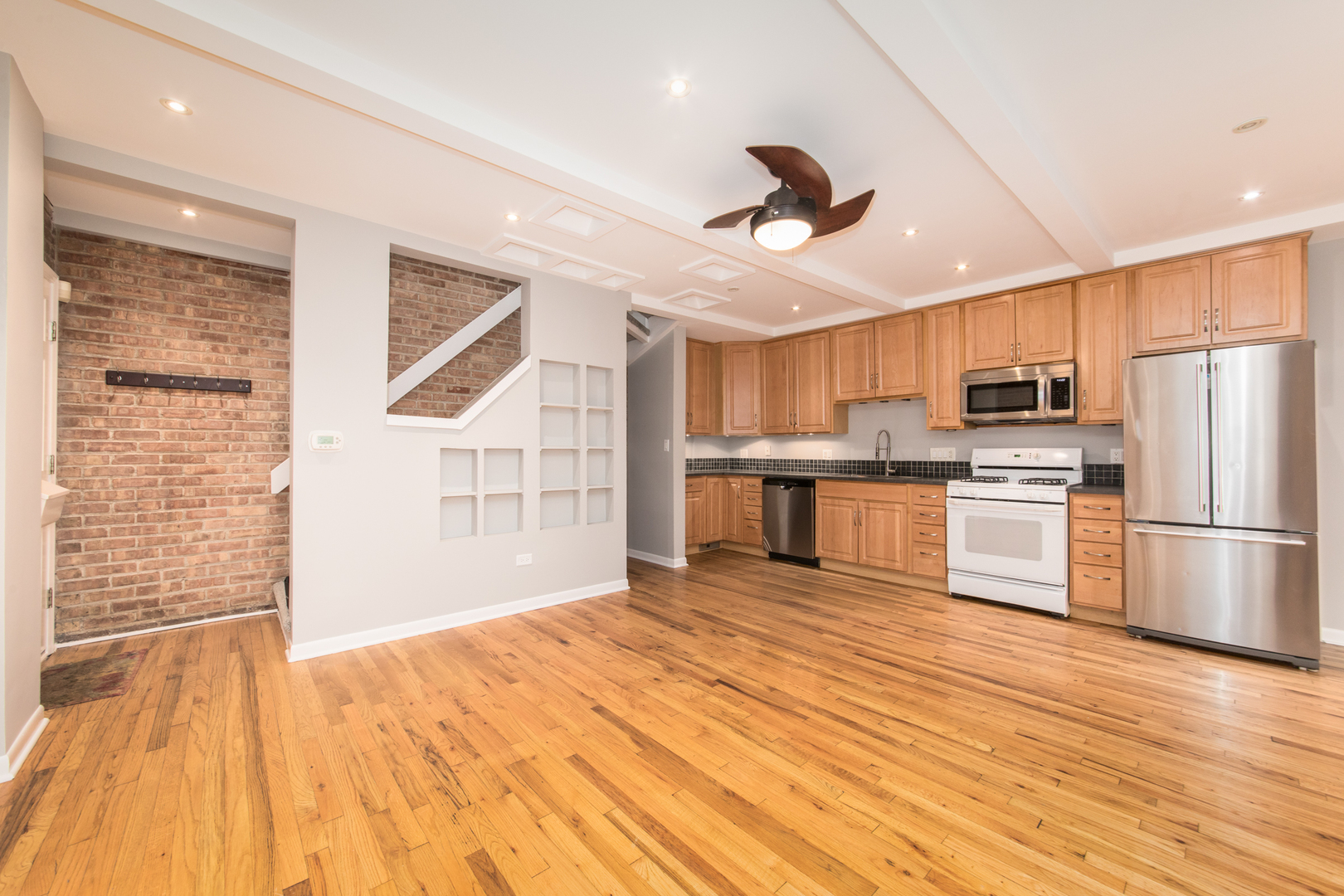 648 W Belden Avenue #B, Chicago, IL 60614