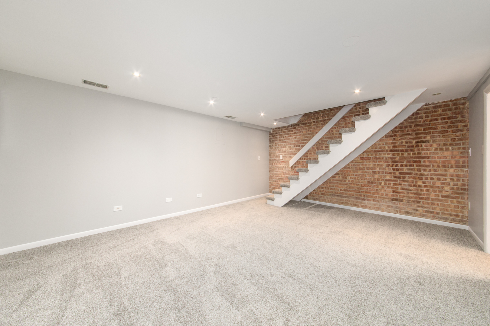 648 W Belden Avenue #B, Chicago, IL 60614