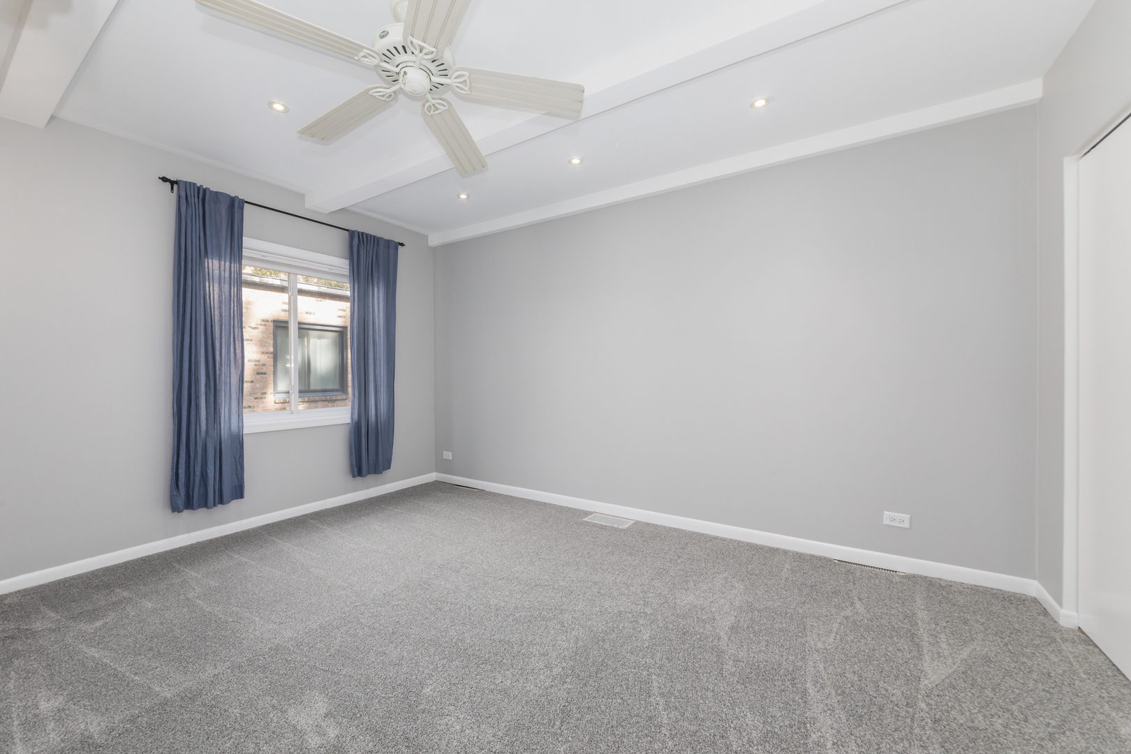 648 W Belden Avenue #B, Chicago, IL 60614