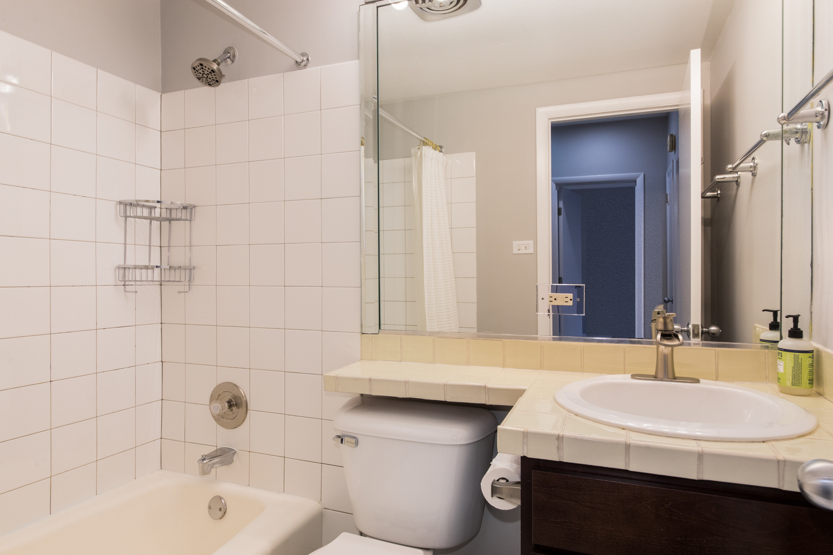 648 W Belden Avenue #B, Chicago, IL 60614