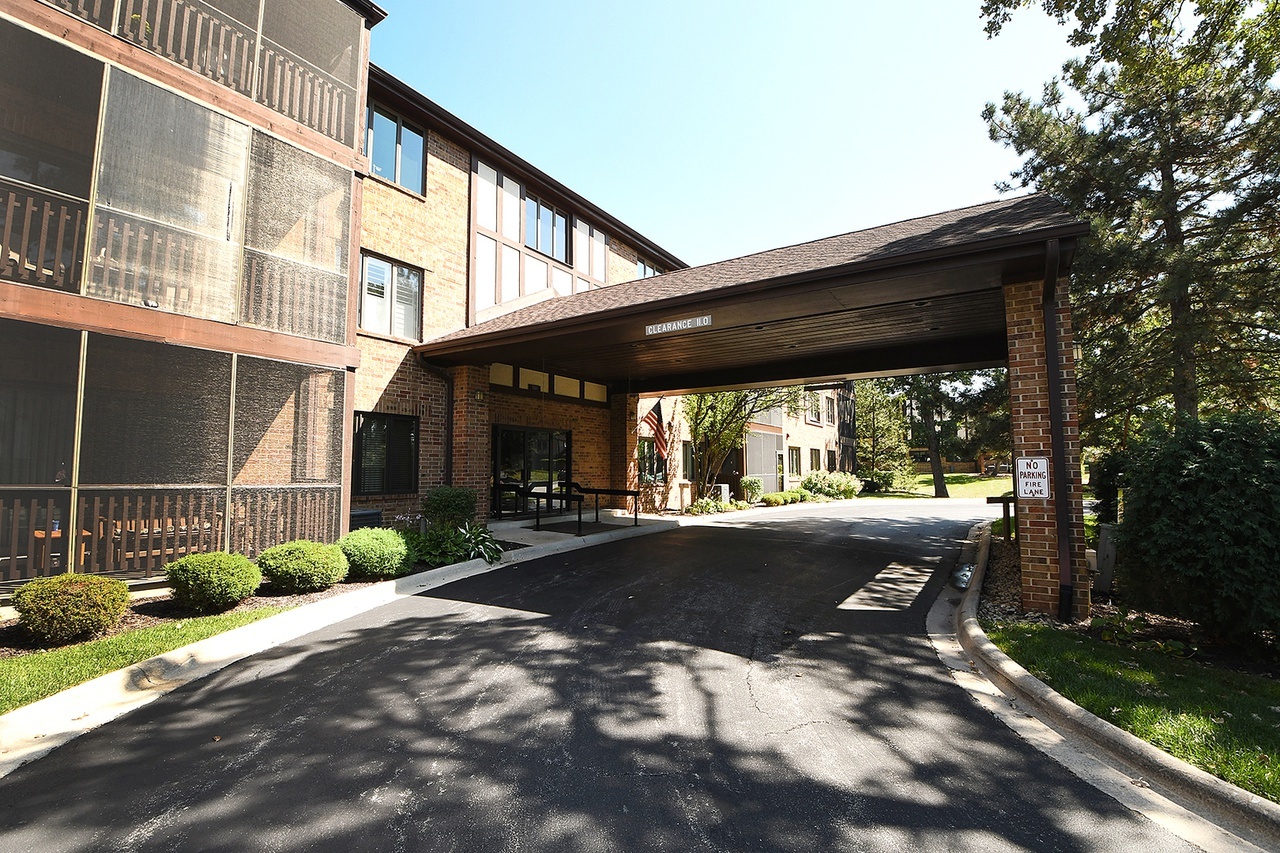 7800 W Foresthill Lane #104, Palos Heights, IL 60463