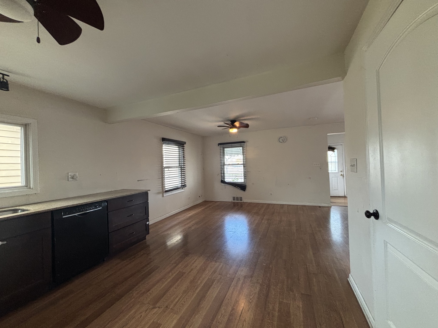 9326 Greenwood Avenue, Des Plaines, IL 60016