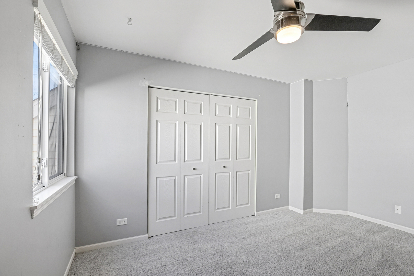 25904 W Brooks Farm Road, Round Lake, IL 60073