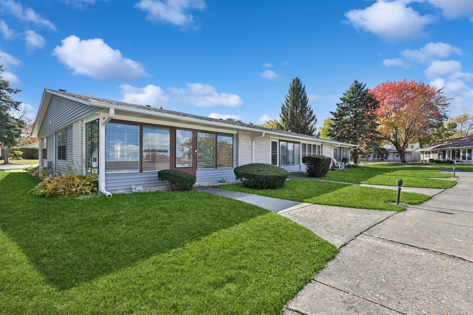 7411 Leisure Village Avenue #7411, Fox Lake, IL 60020