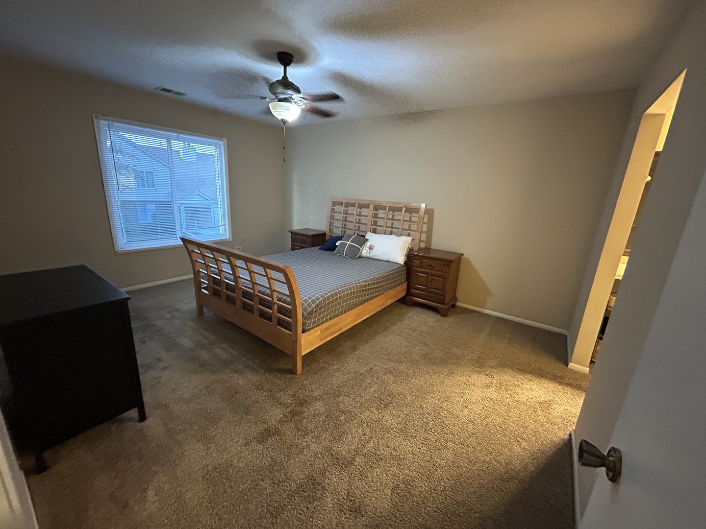 7030 Park Lane Court #203, Woodridge, IL 60517