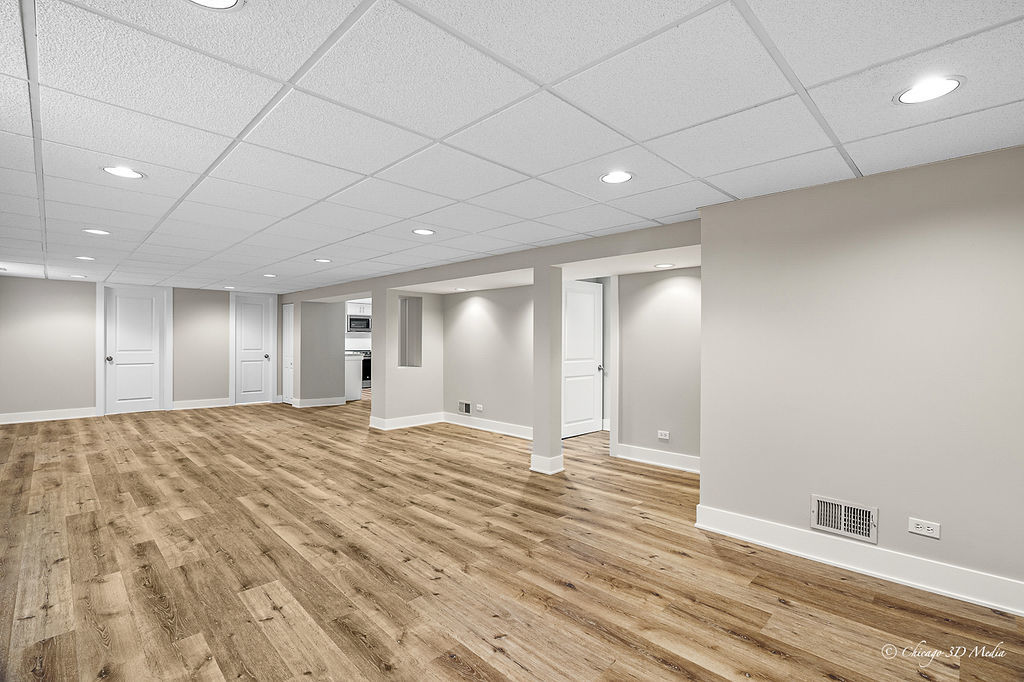 5056 N Mont Clare Avenue, Chicago, IL 60656