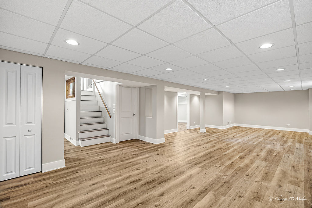 5056 N Mont Clare Avenue, Chicago, IL 60656