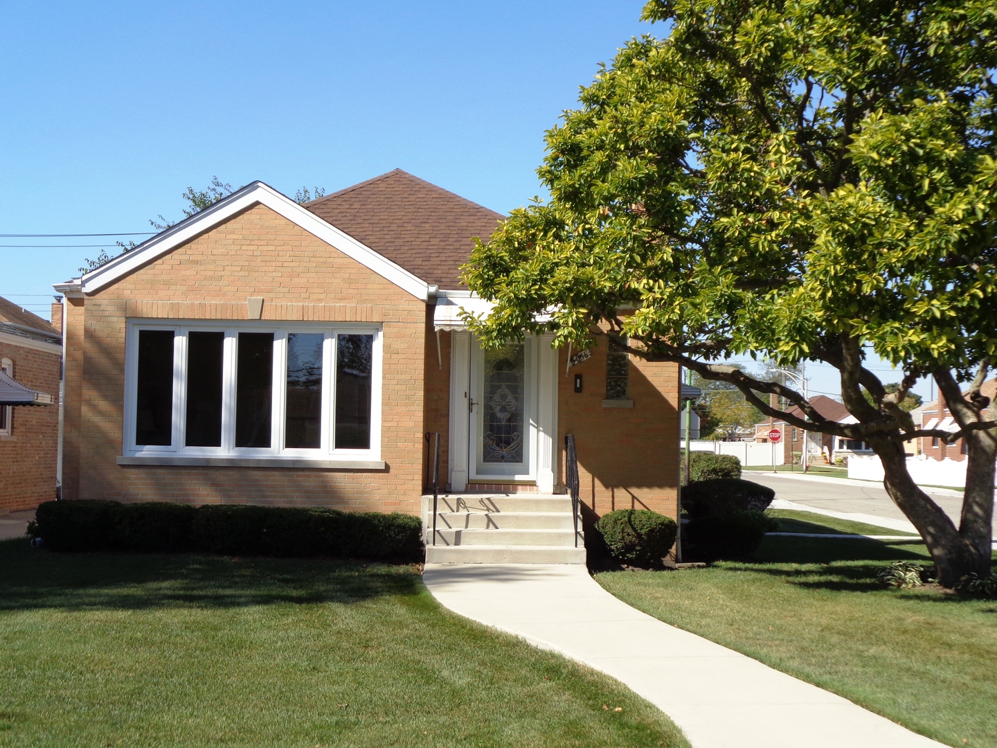 5056 N Mont Clare Avenue, Chicago, IL 60656