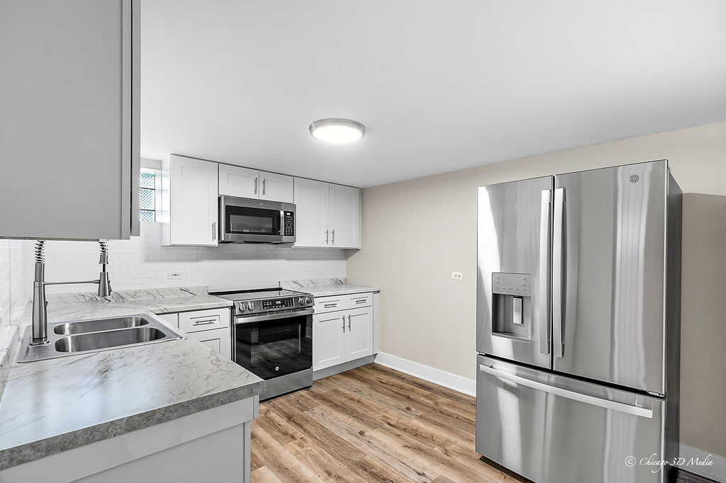 5056 N Mont Clare Avenue, Chicago, IL 60656