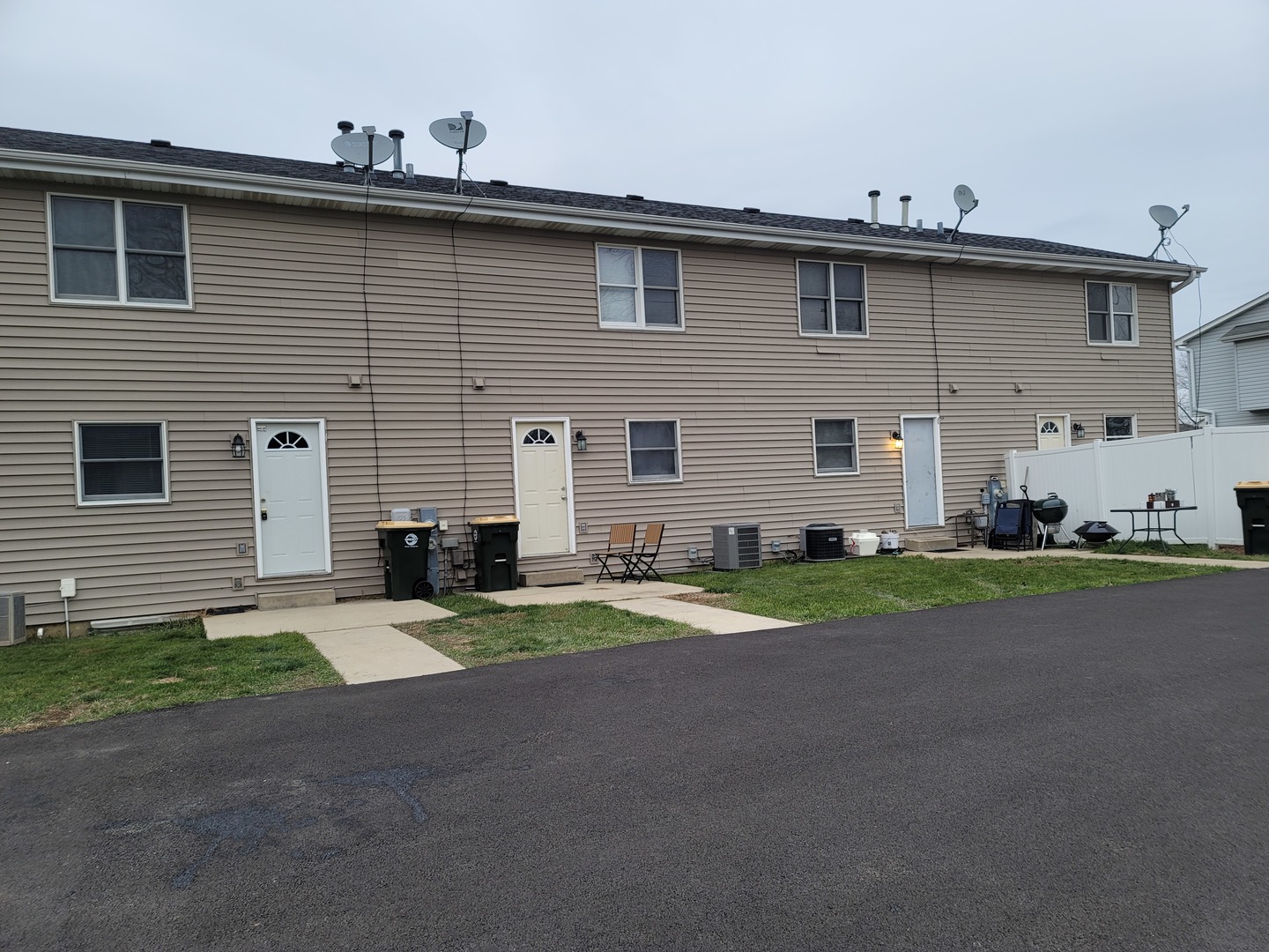 112 Colonial Parkway #A, Yorkville, IL 60560