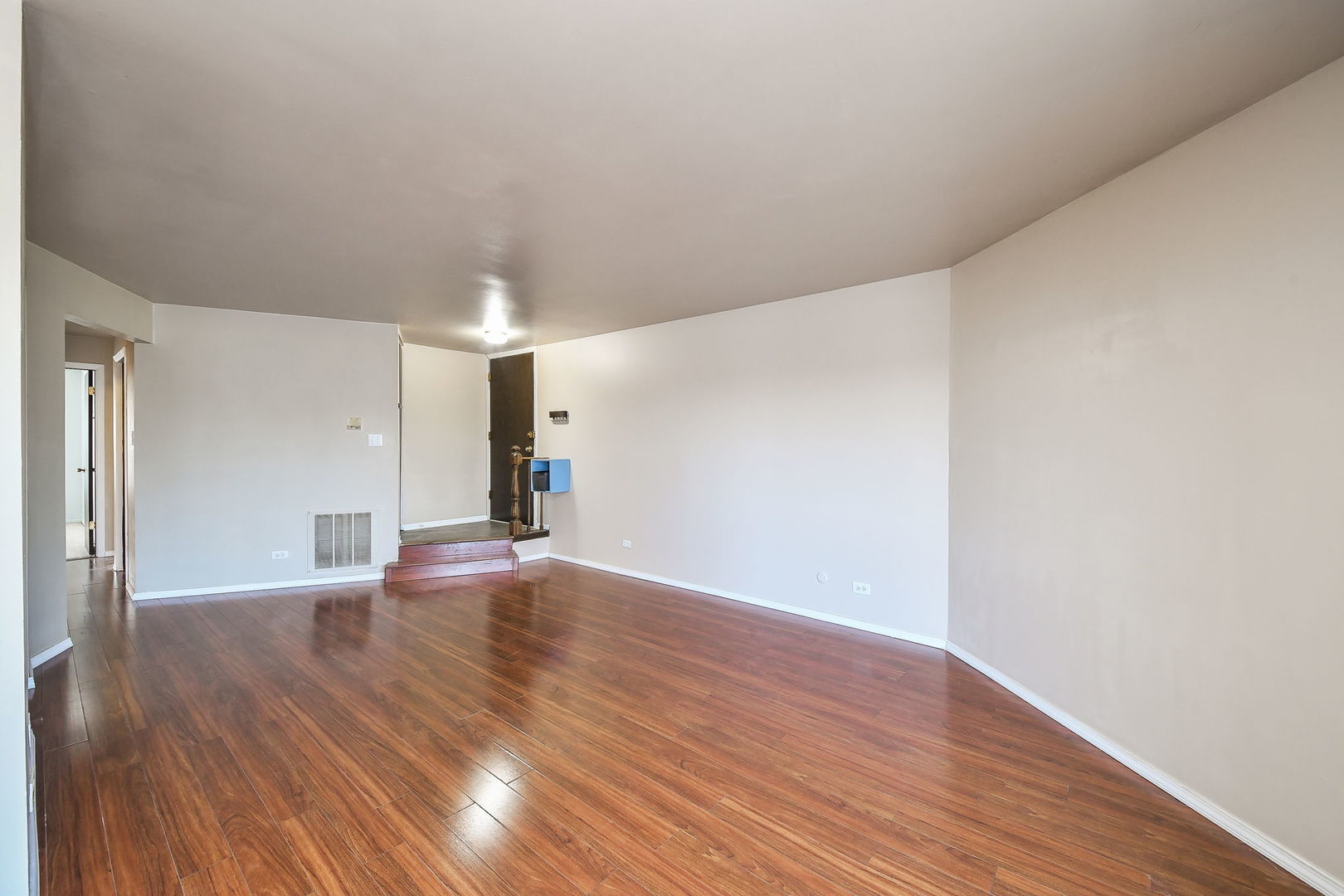 1705 Lakecliffe Drive #C, Wheaton, IL 60189