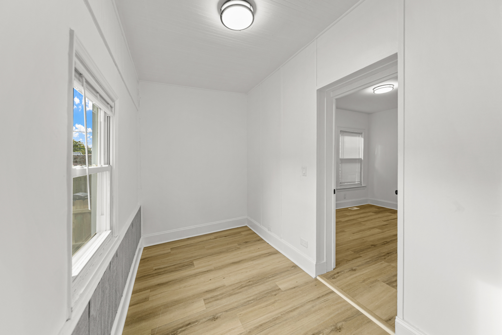7537 S CLYDE Avenue, Chicago, IL 60649