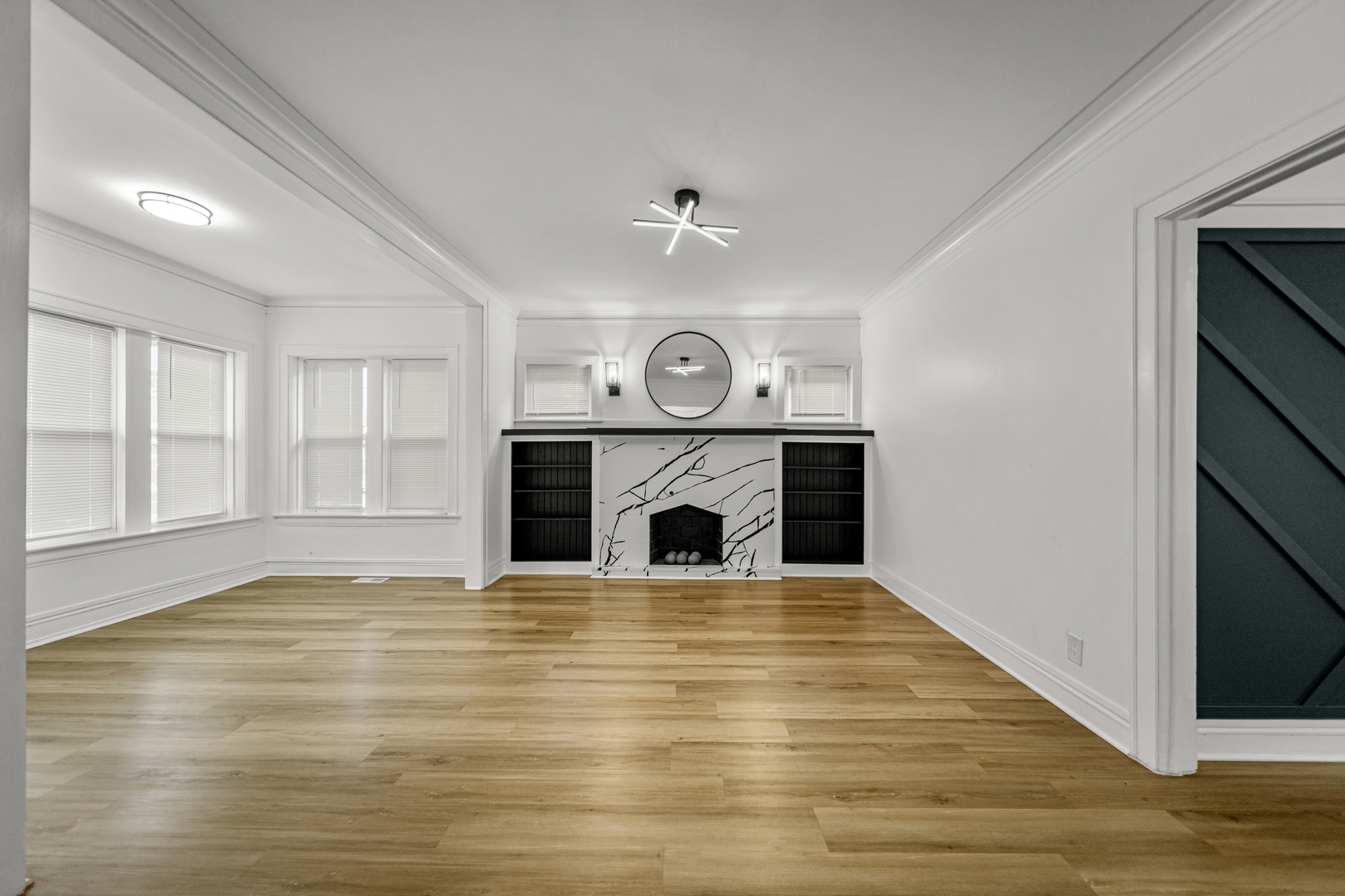 7537 S CLYDE Avenue, Chicago, IL 60649