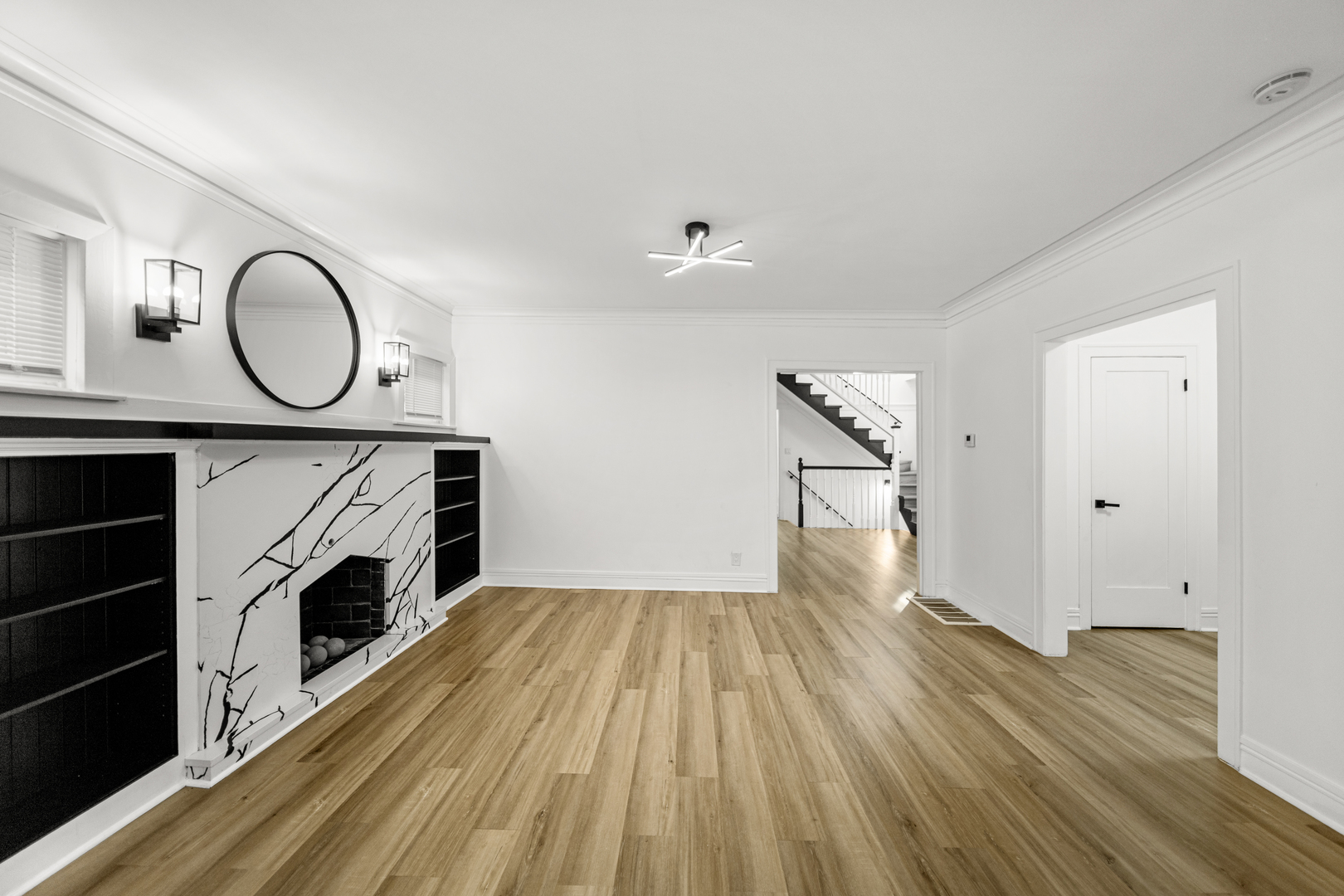 7537 S CLYDE Avenue, Chicago, IL 60649