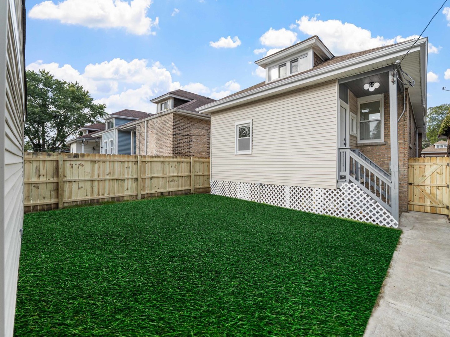 7537 S CLYDE Avenue, Chicago, IL 60649