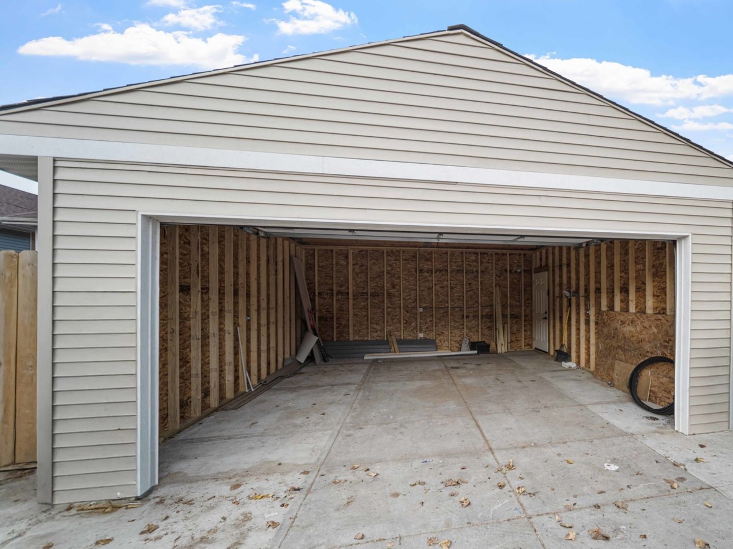 7537 S CLYDE Avenue, Chicago, IL 60649