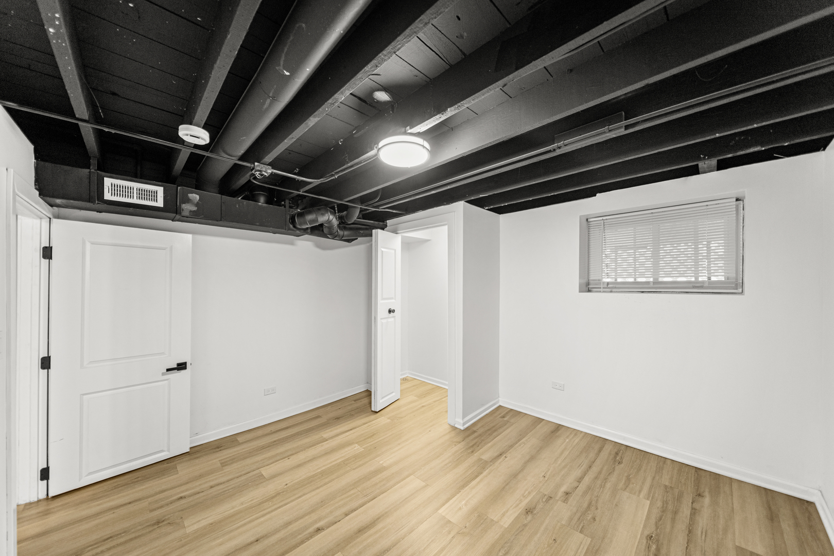 7537 S CLYDE Avenue, Chicago, IL 60649