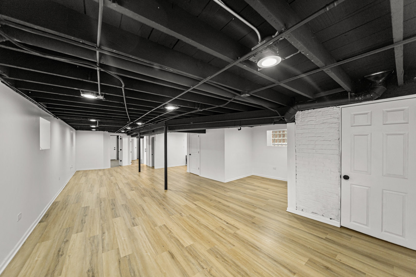 7537 S CLYDE Avenue, Chicago, IL 60649