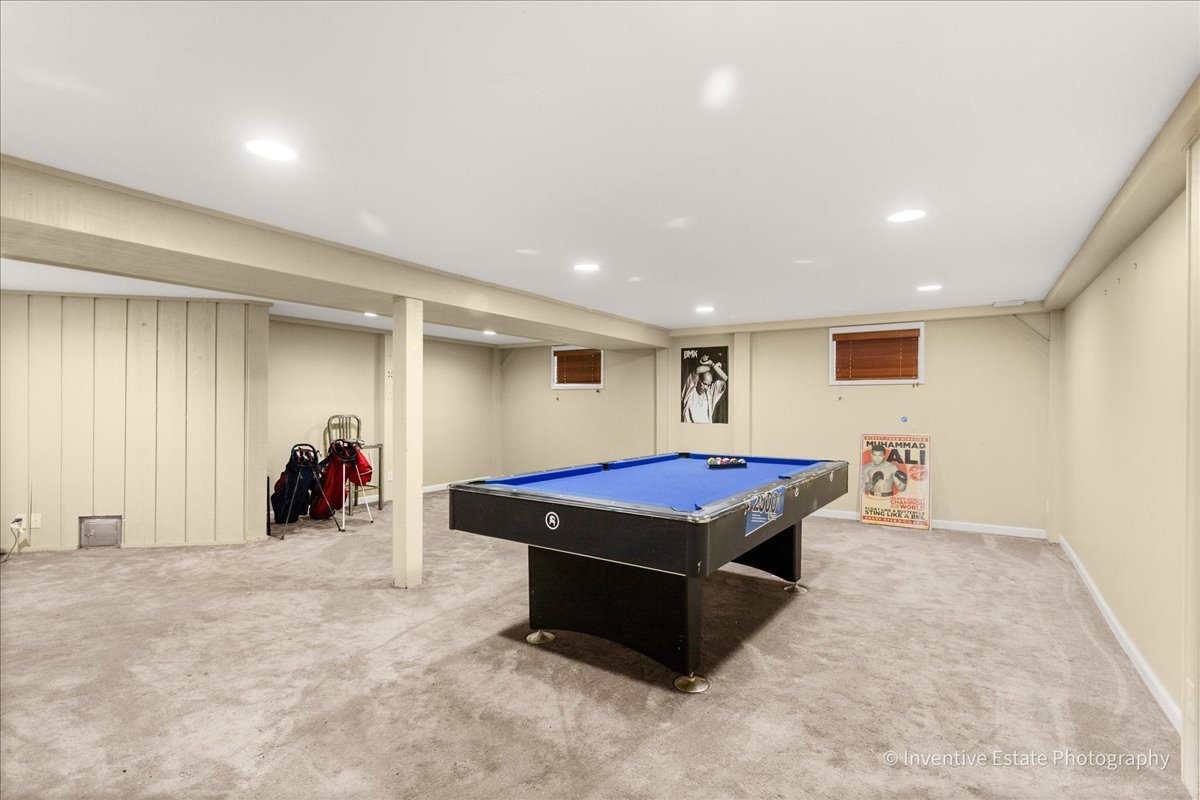 835 Maple Road, Flossmoor, IL 60422