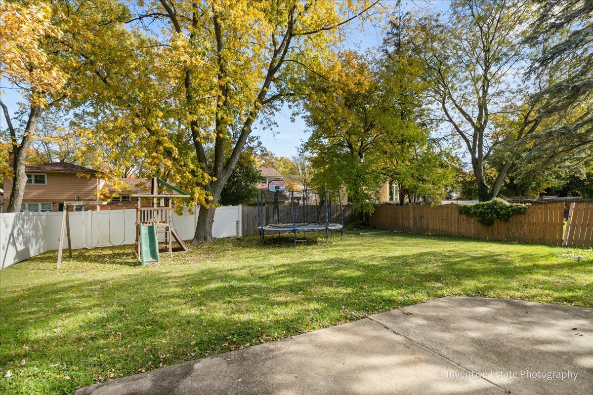 835 Maple Road, Flossmoor, IL 60422