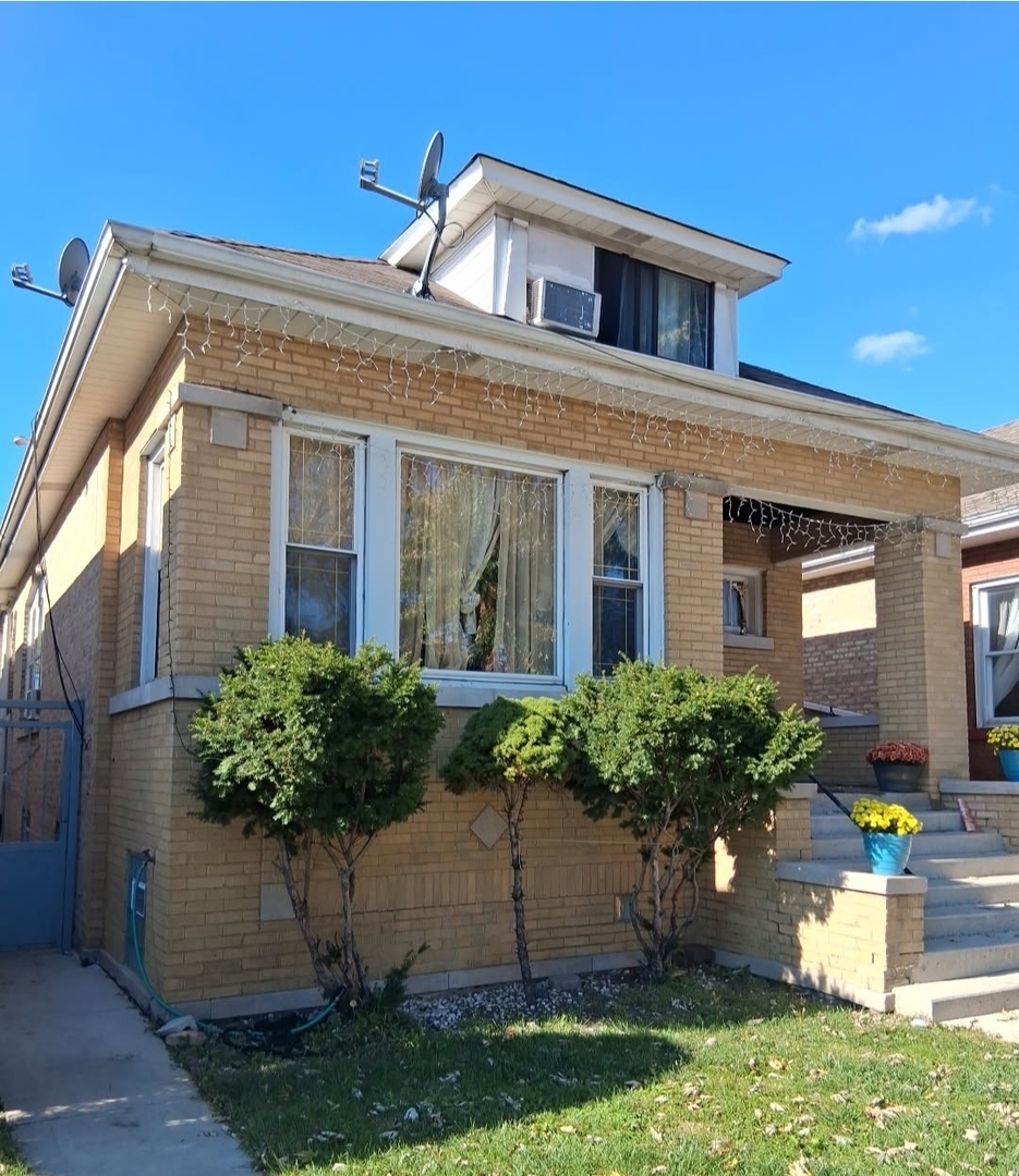 5828 S California Avenue, Chicago, IL 60629