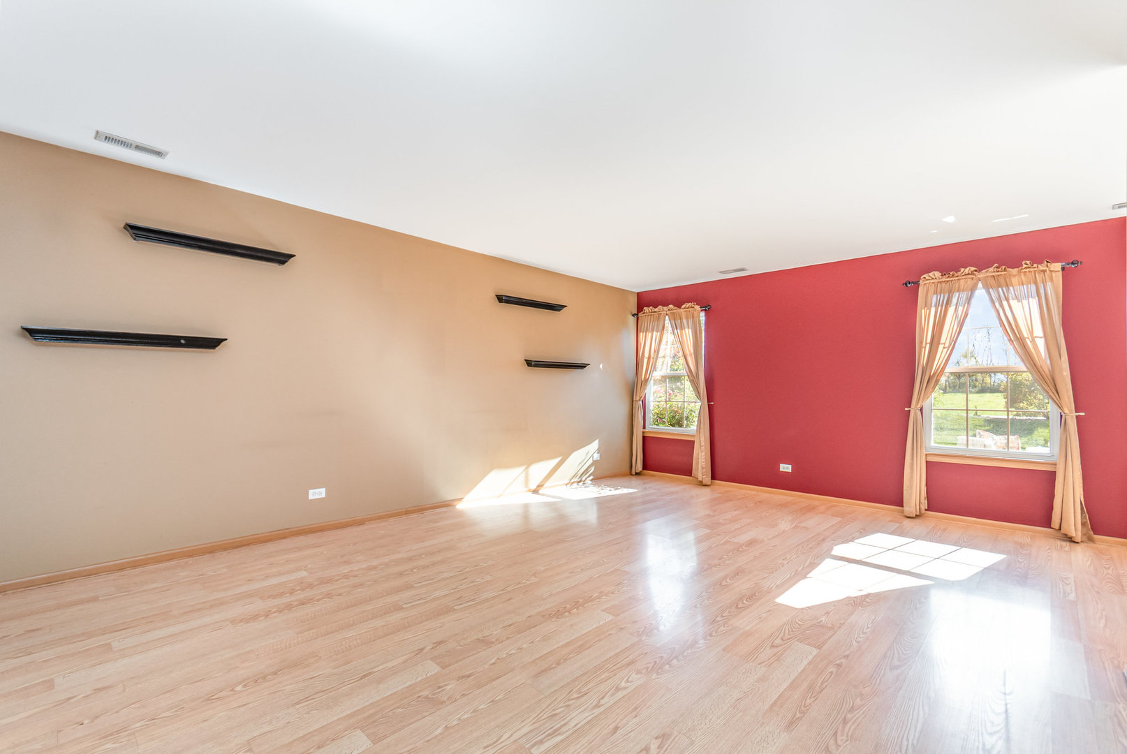 16043 Tiger Drive, Lockport, IL 60441