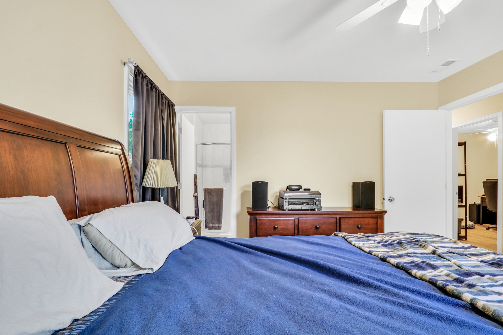 130 Shadydell Avenue, Mundelein, IL 60060