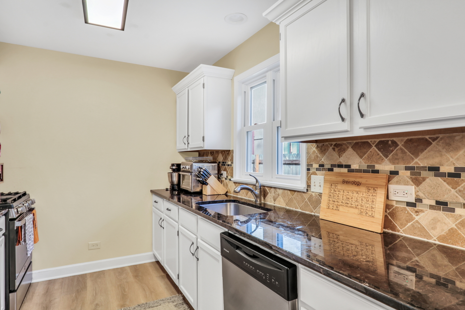 130 Shadydell Avenue, Mundelein, IL 60060