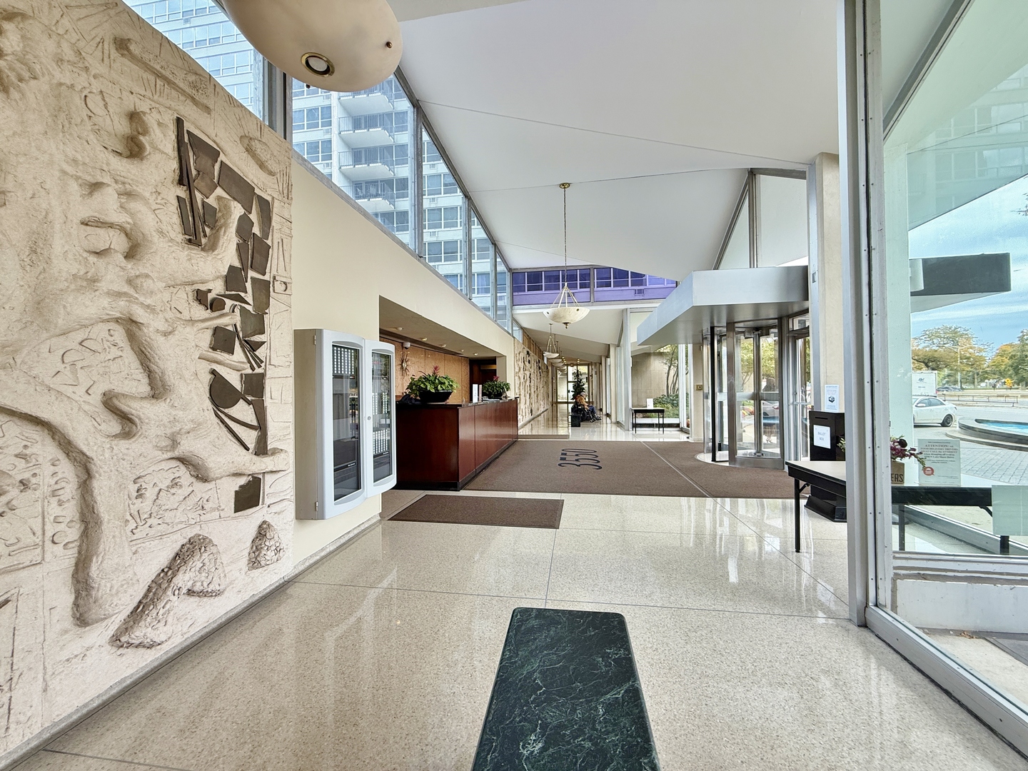 3550 N Lake Shore Drive #610, Chicago, IL 60657