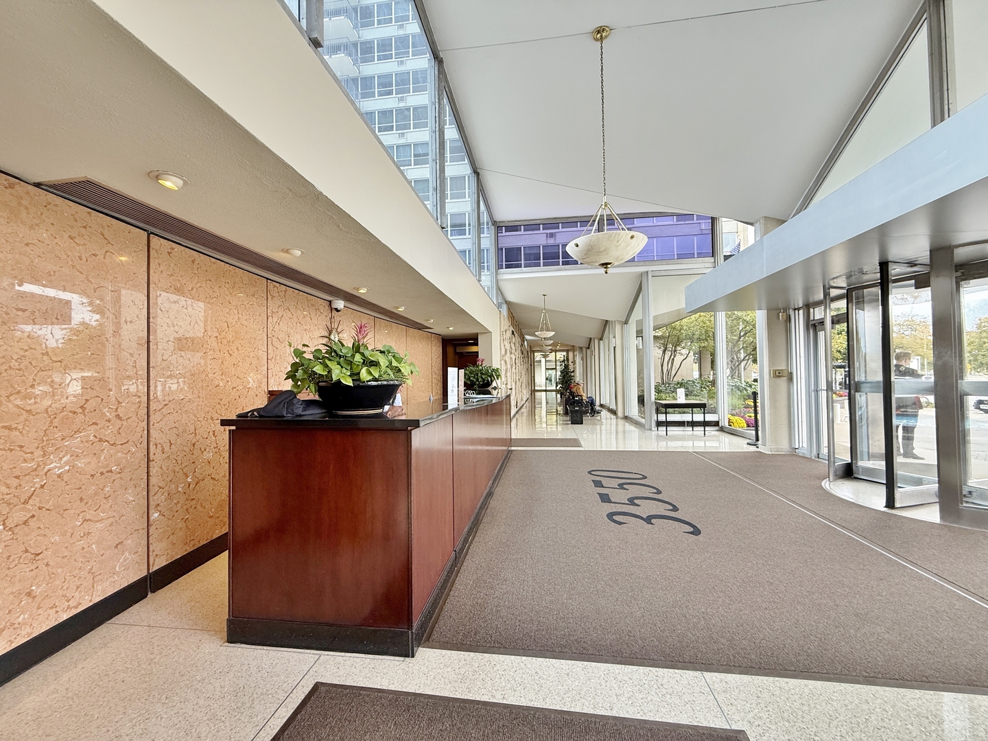 3550 N Lake Shore Drive #610, Chicago, IL 60657