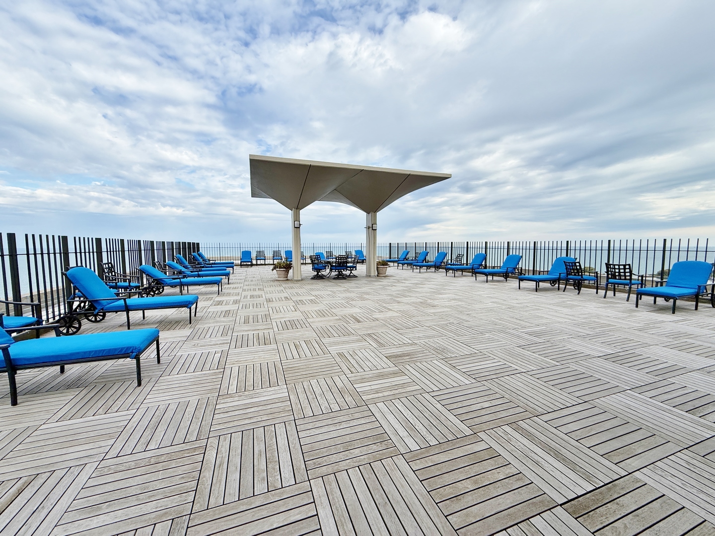 3550 N Lake Shore Drive #610, Chicago, IL 60657