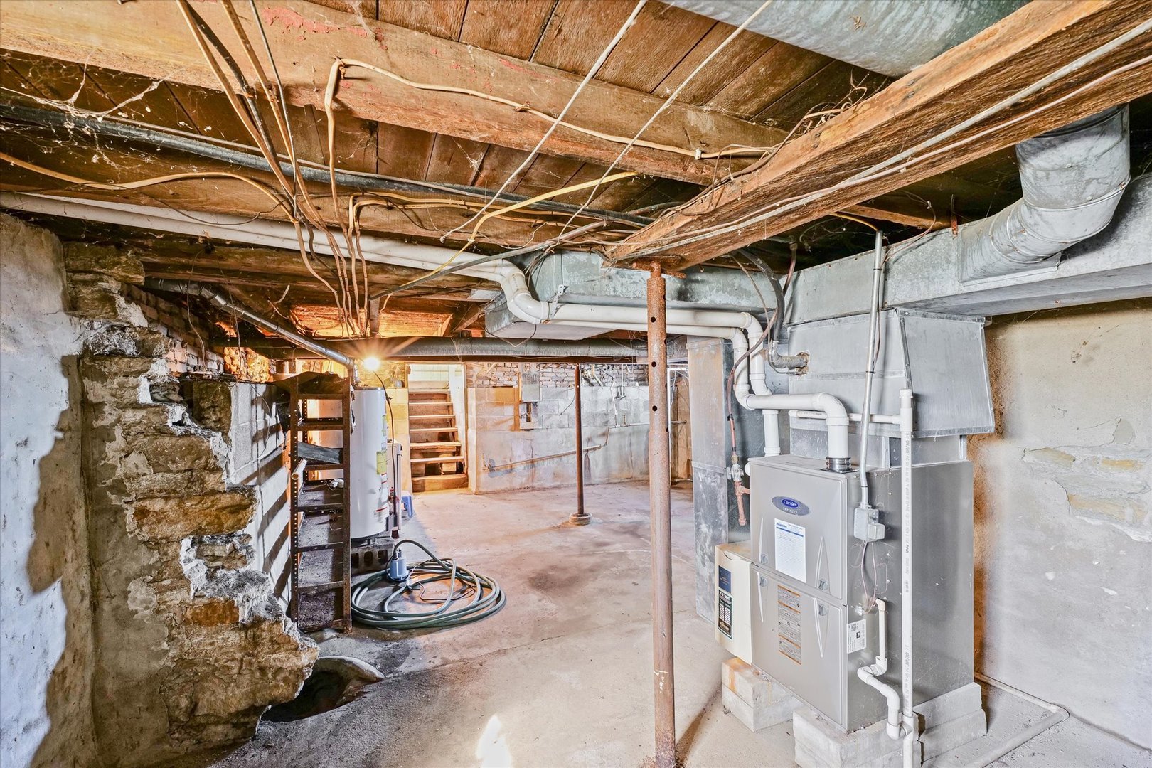 139 N 1500E Road, Paxton, IL 60957