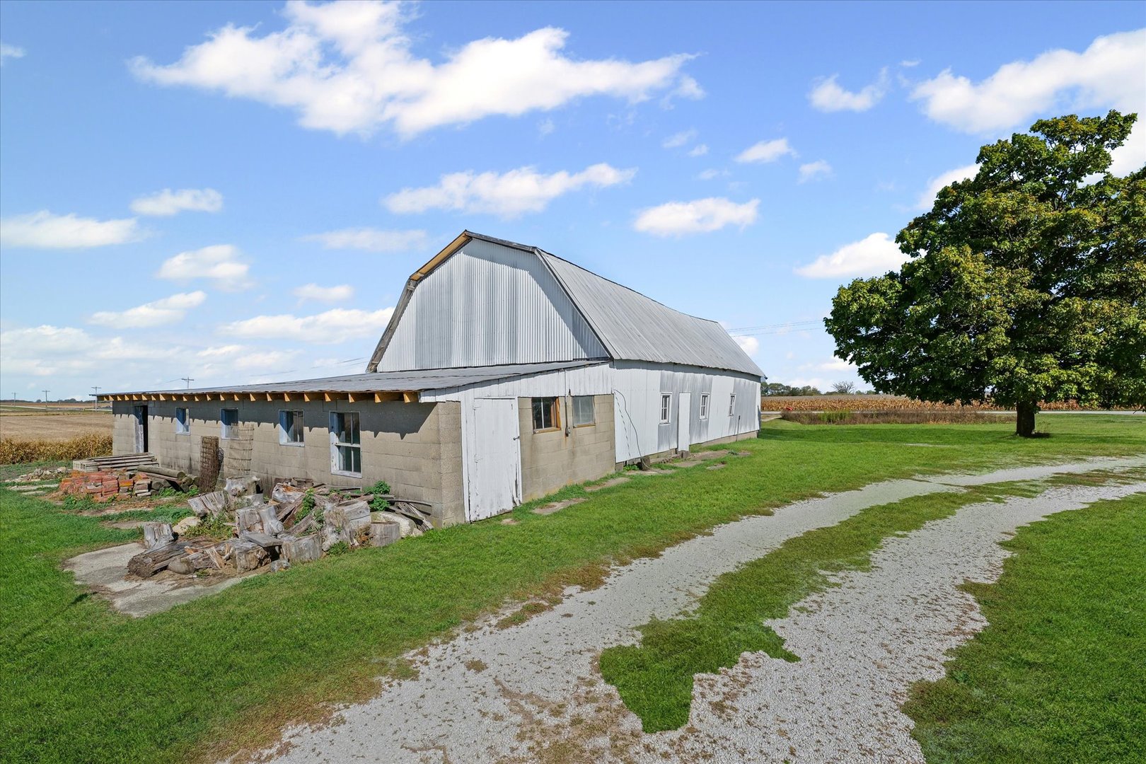 139 N 1500E Road, Paxton, IL 60957