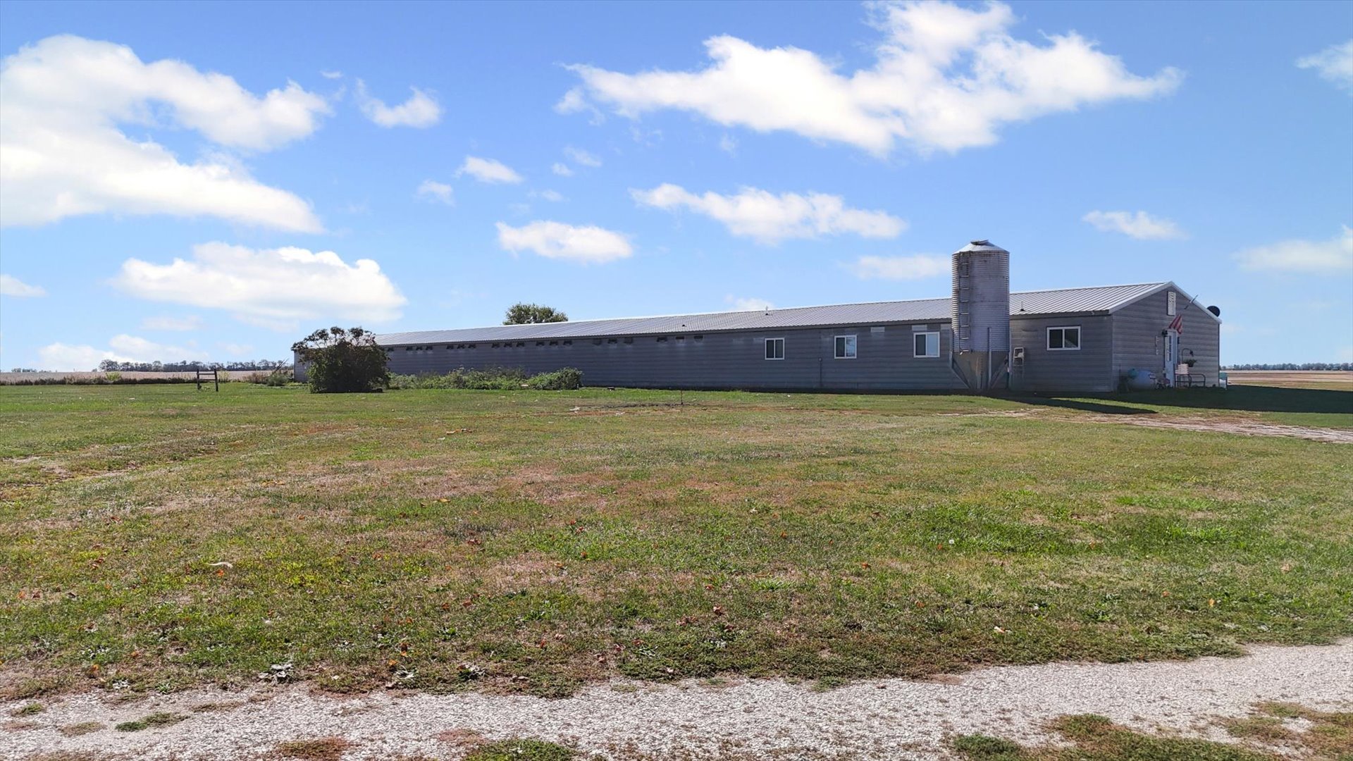 139 N 1500E Road, Paxton, IL 60957