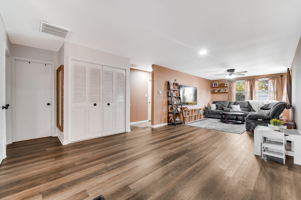 16416 Harold Street, Oak Forest, IL 60452