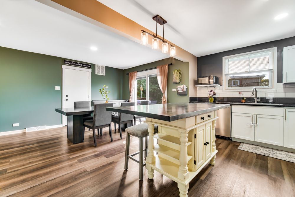 16416 Harold Street, Oak Forest, IL 60452