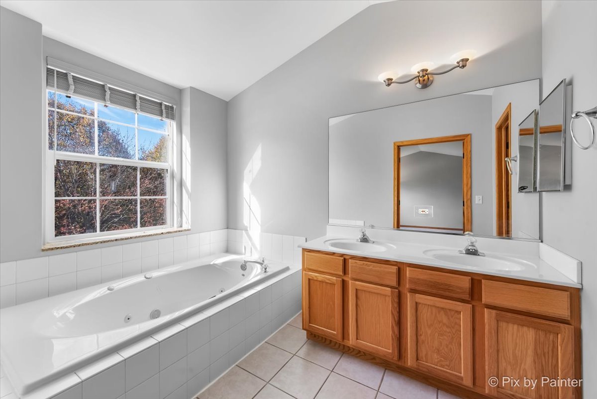 1850 Misty Ridge Lane #1850, Aurora, IL 60503