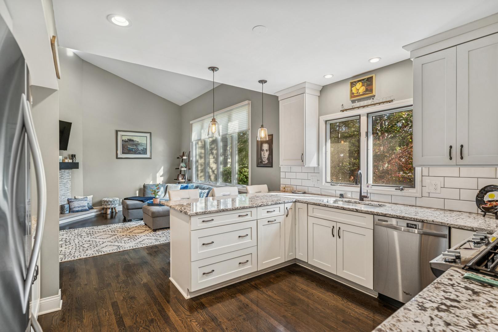 1206 Gulfstream Parkway, Libertyville, IL 60048