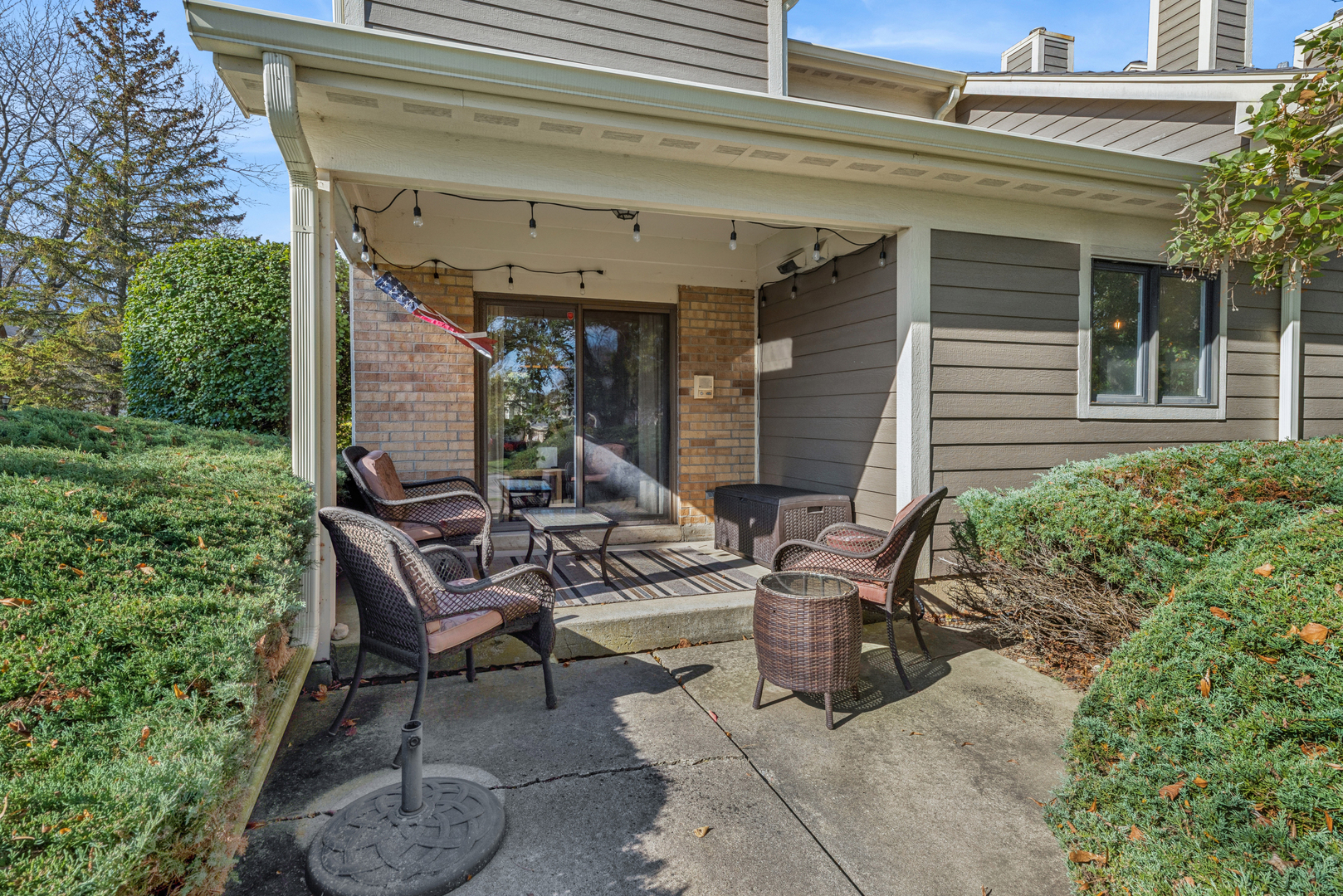 1206 Gulfstream Parkway, Libertyville, IL 60048