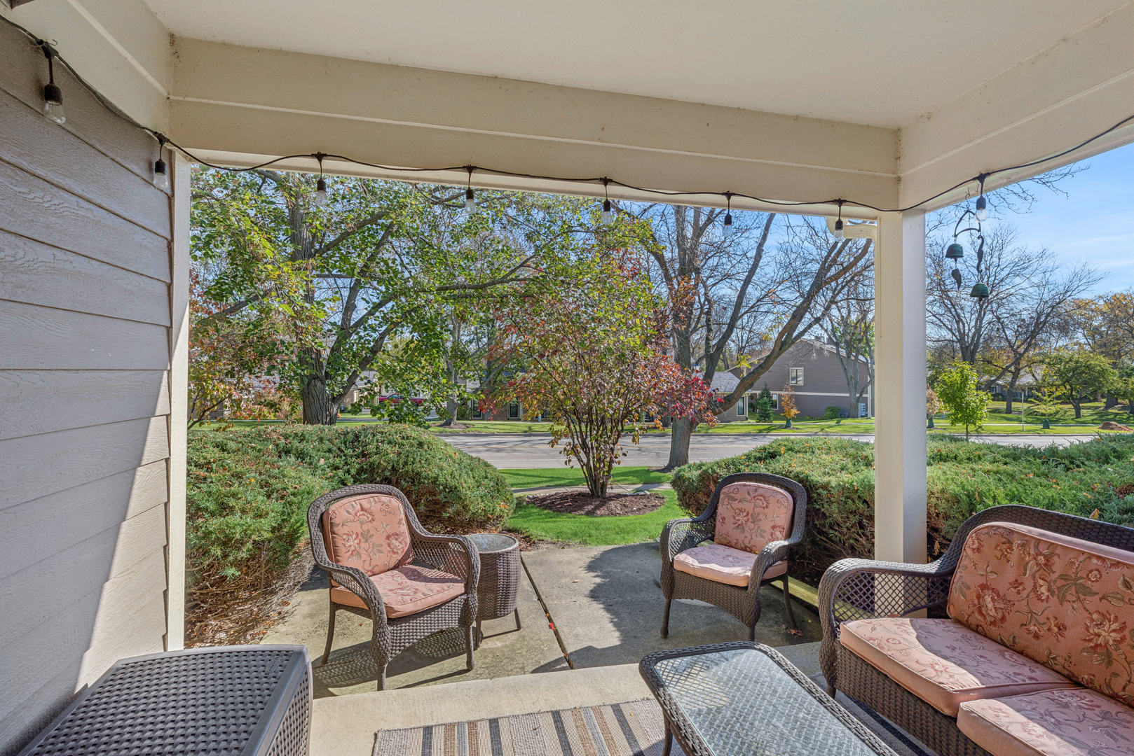 1206 Gulfstream Parkway, Libertyville, IL 60048