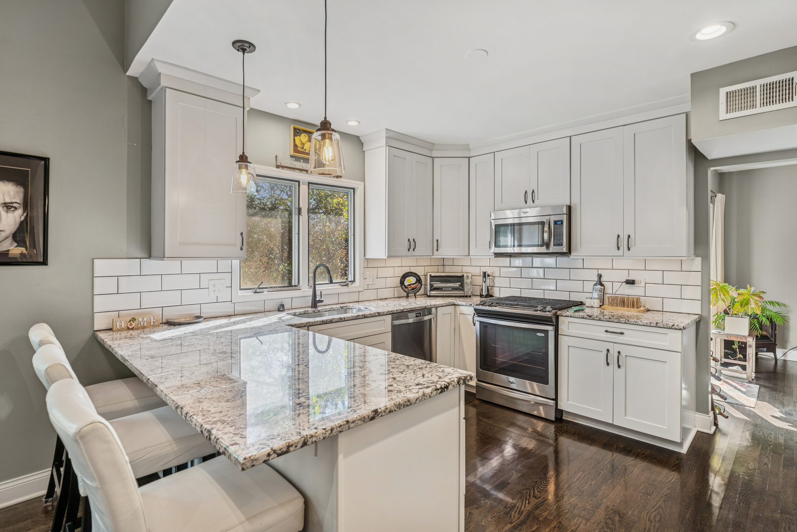 1206 Gulfstream Parkway, Libertyville, IL 60048