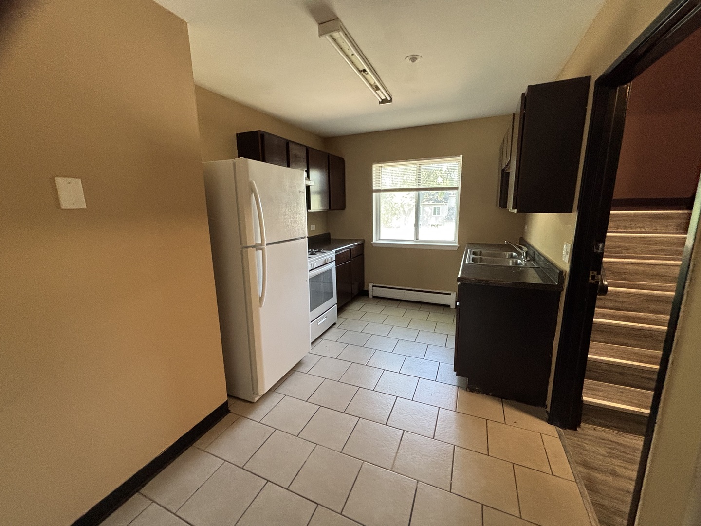 701 spruce Court #4, Vernon Hills, IL 60061